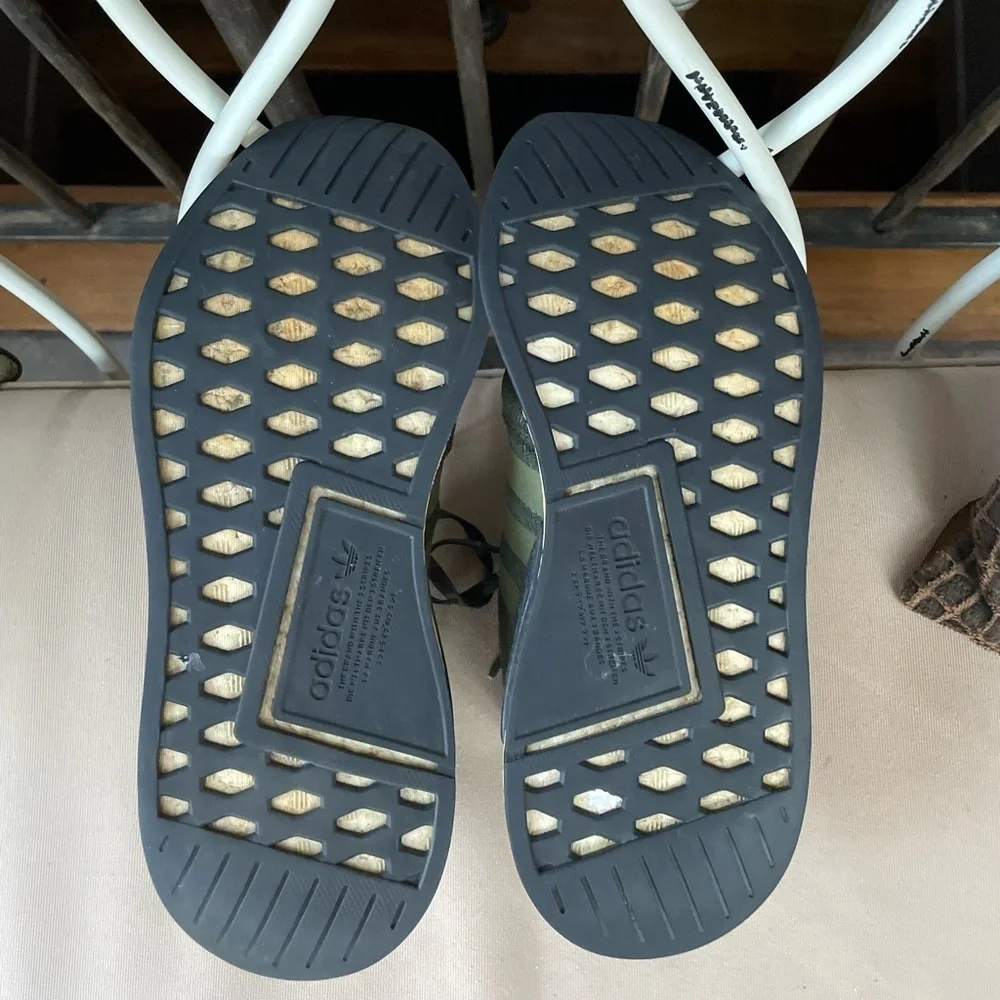 adidas nmd r2